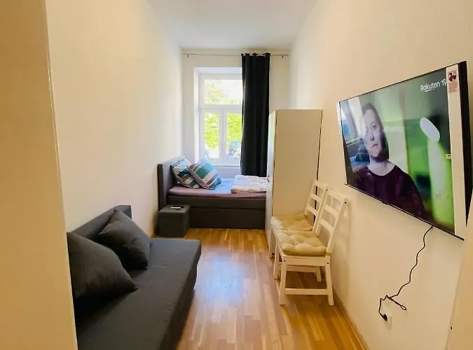 Niceapartmenthollergasse 1A