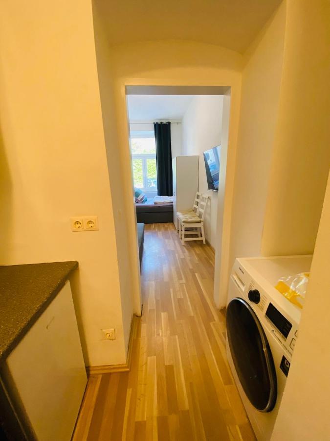 Apartment Niceapartmenthollergasse 1a